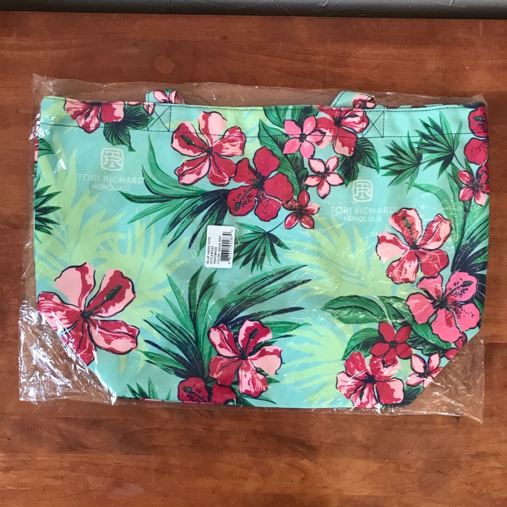 TORI RICHARD Honolulu Exclusive Tote Bag